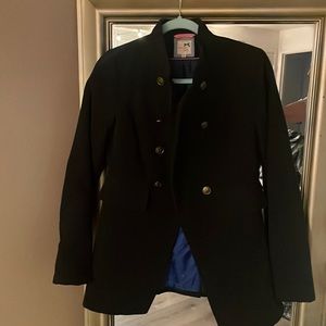 Great coat, only wore a few times. Great condition for this cali weather